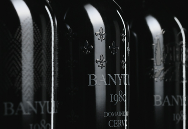 DECORAZIONE TRASPARENTE A RILIEVO